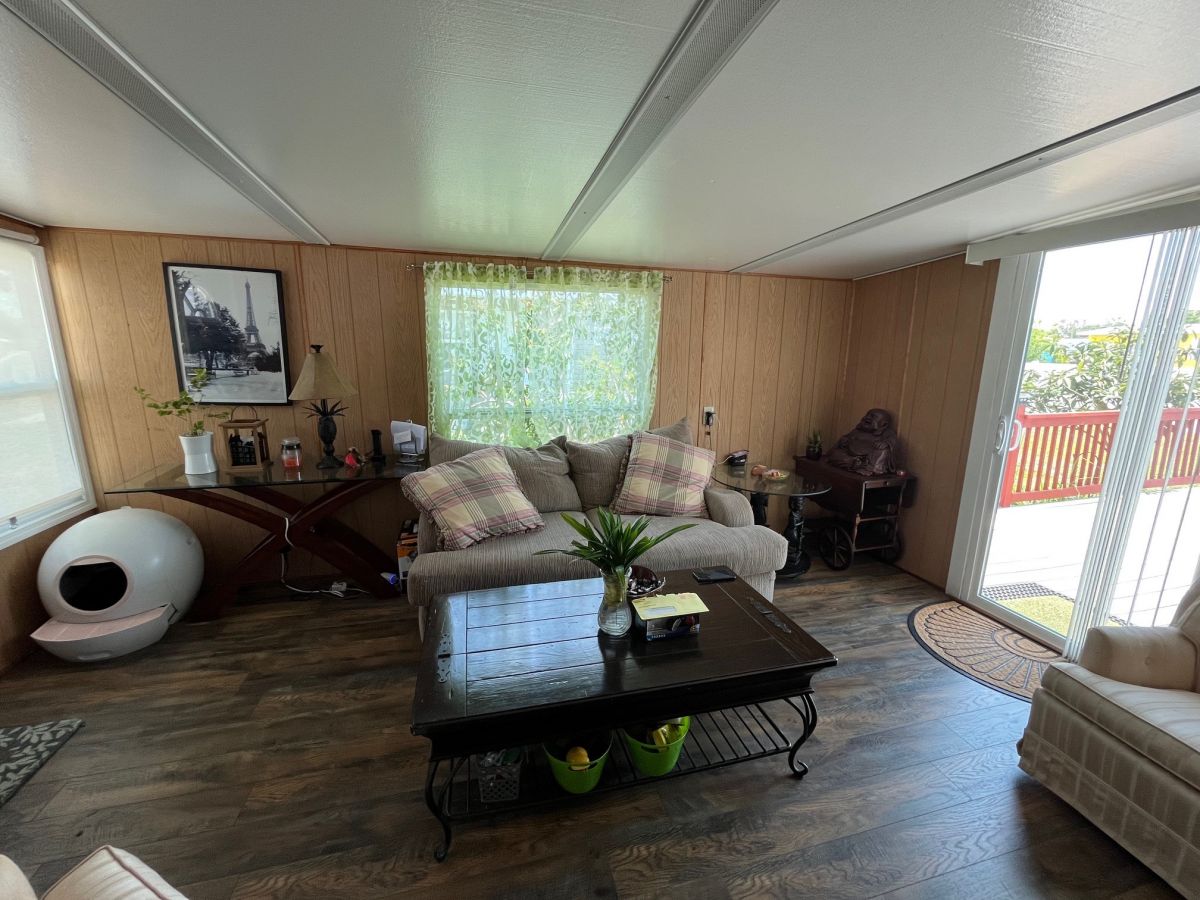 3104 Saralake Dr., South