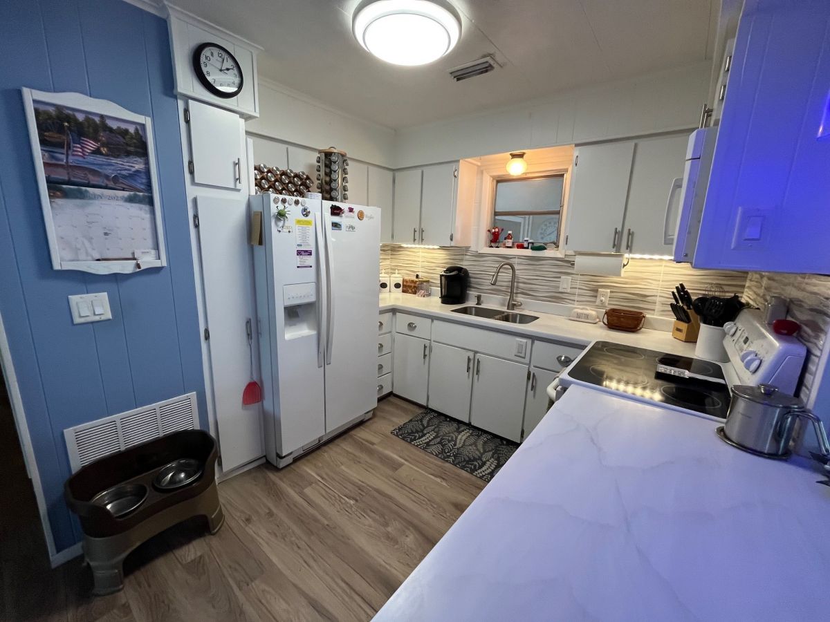 3141 Saralake Dr., South