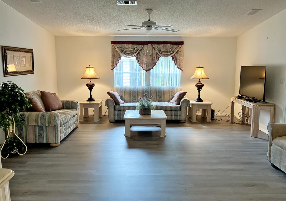 19529 CHARLESTON CIRCLE #8