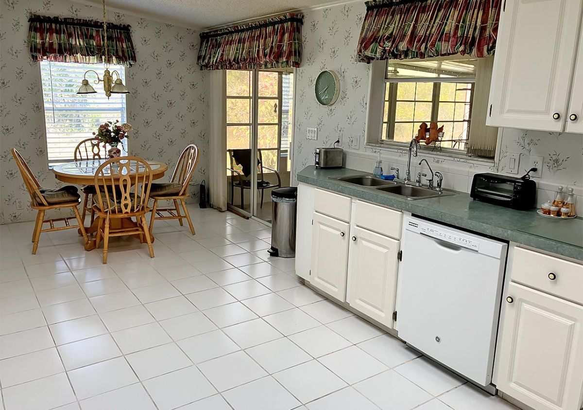 19529 CHARLESTON CIRCLE #8