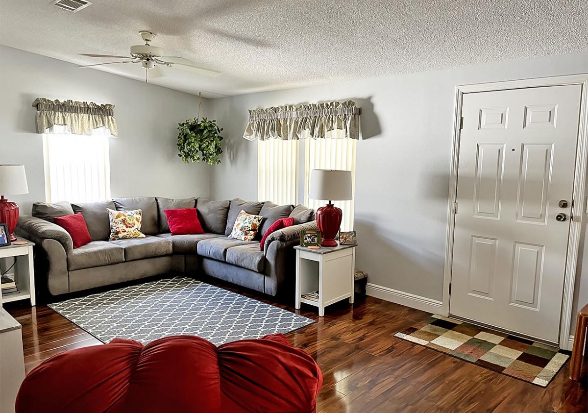 1829 Sunflower Circle