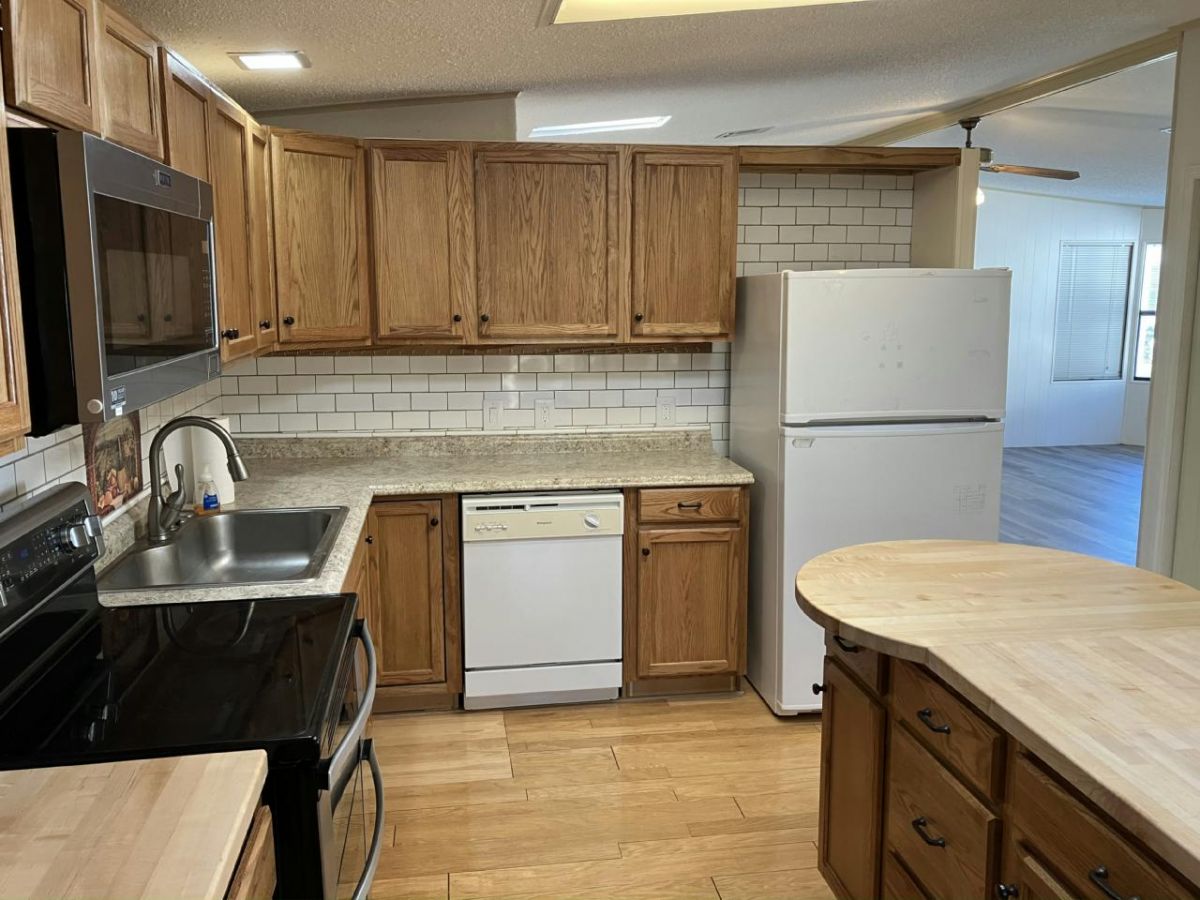 19731 WOODFIELD CIRCLE #154