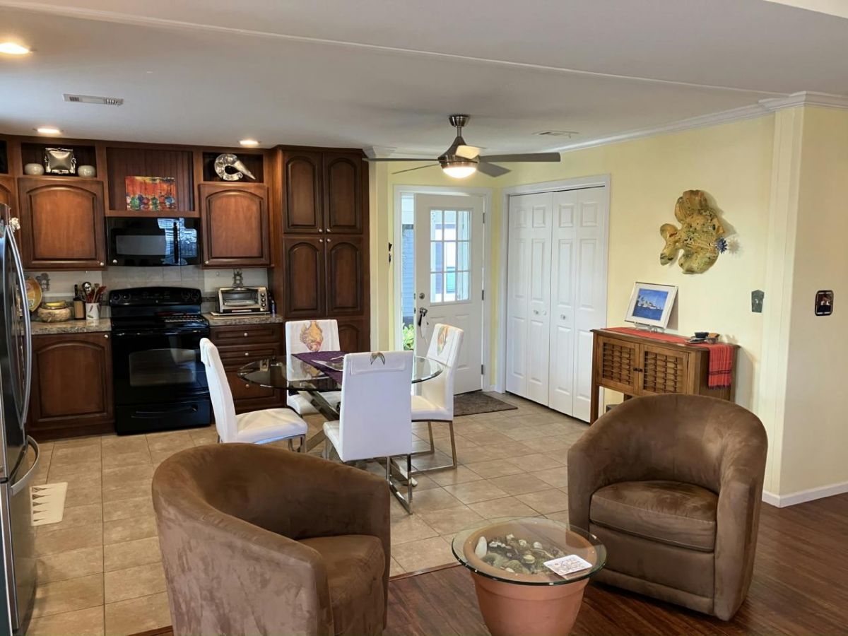 2601 MACON CIRCLE #231