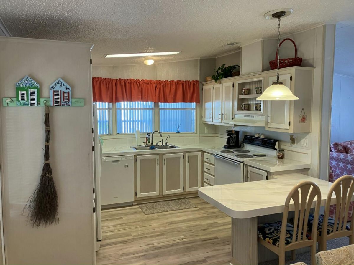 19614 WOODFIELD CIRCLE #118