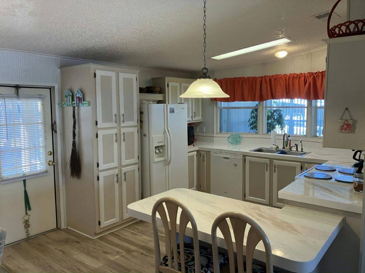 19614 WOODFIELD CIRCLE #118