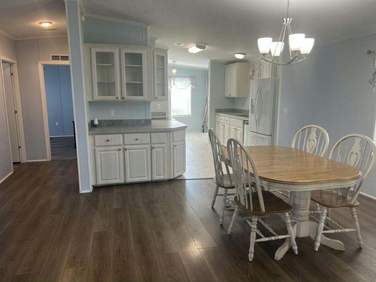 3212 Valencia Terrace Ln