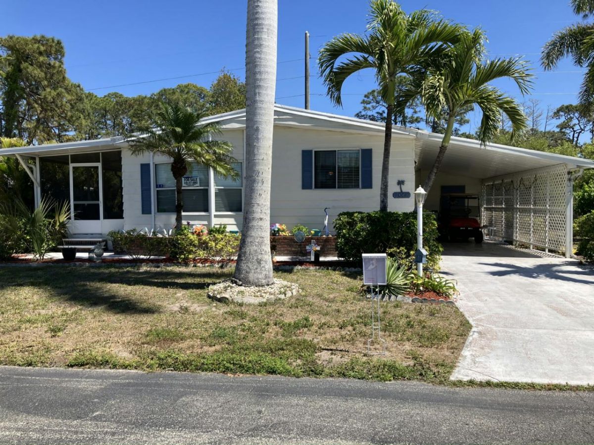 1068 GREAT LAKES DR, #H02