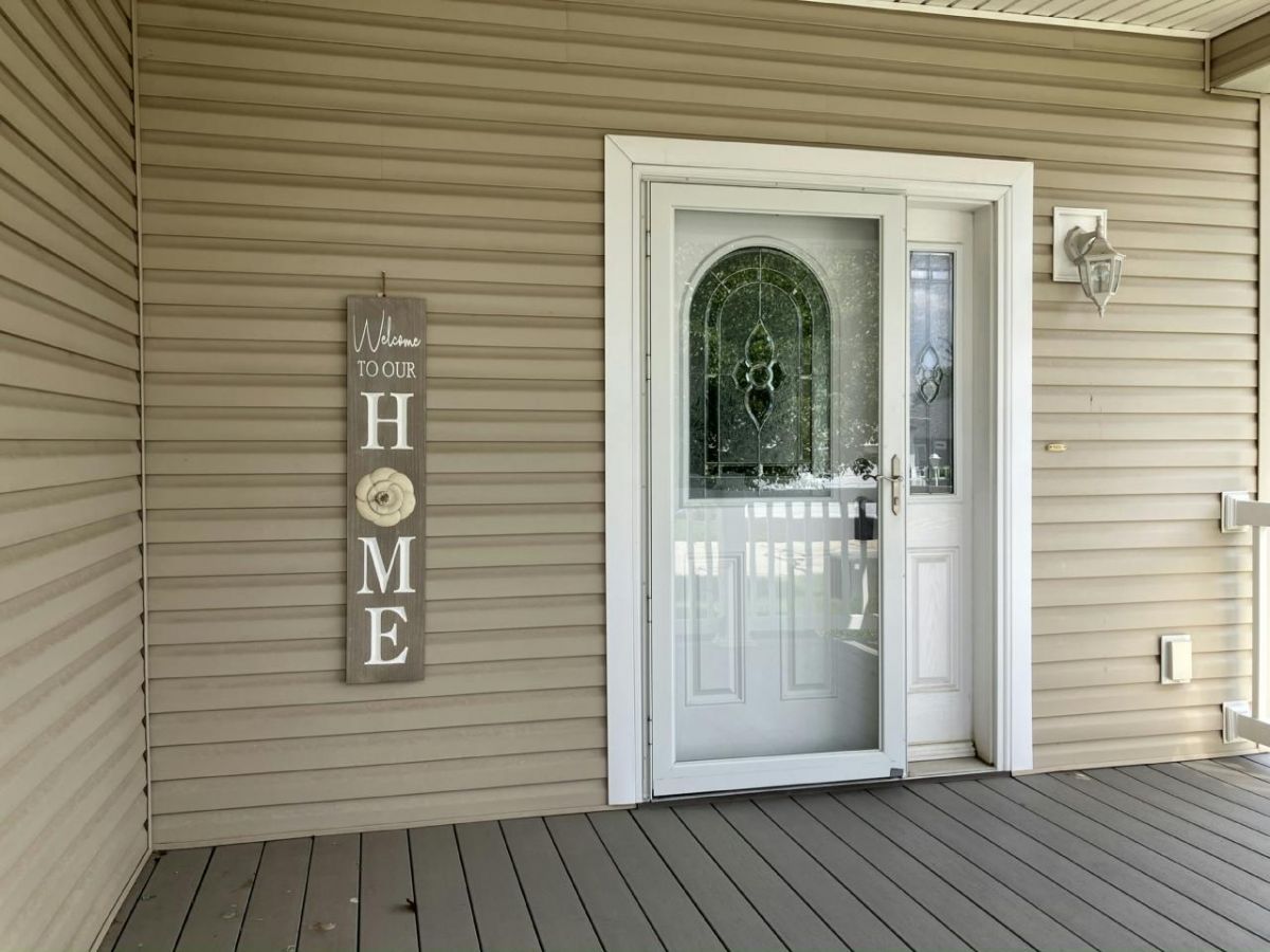 1803 Blue Ribbon Lane