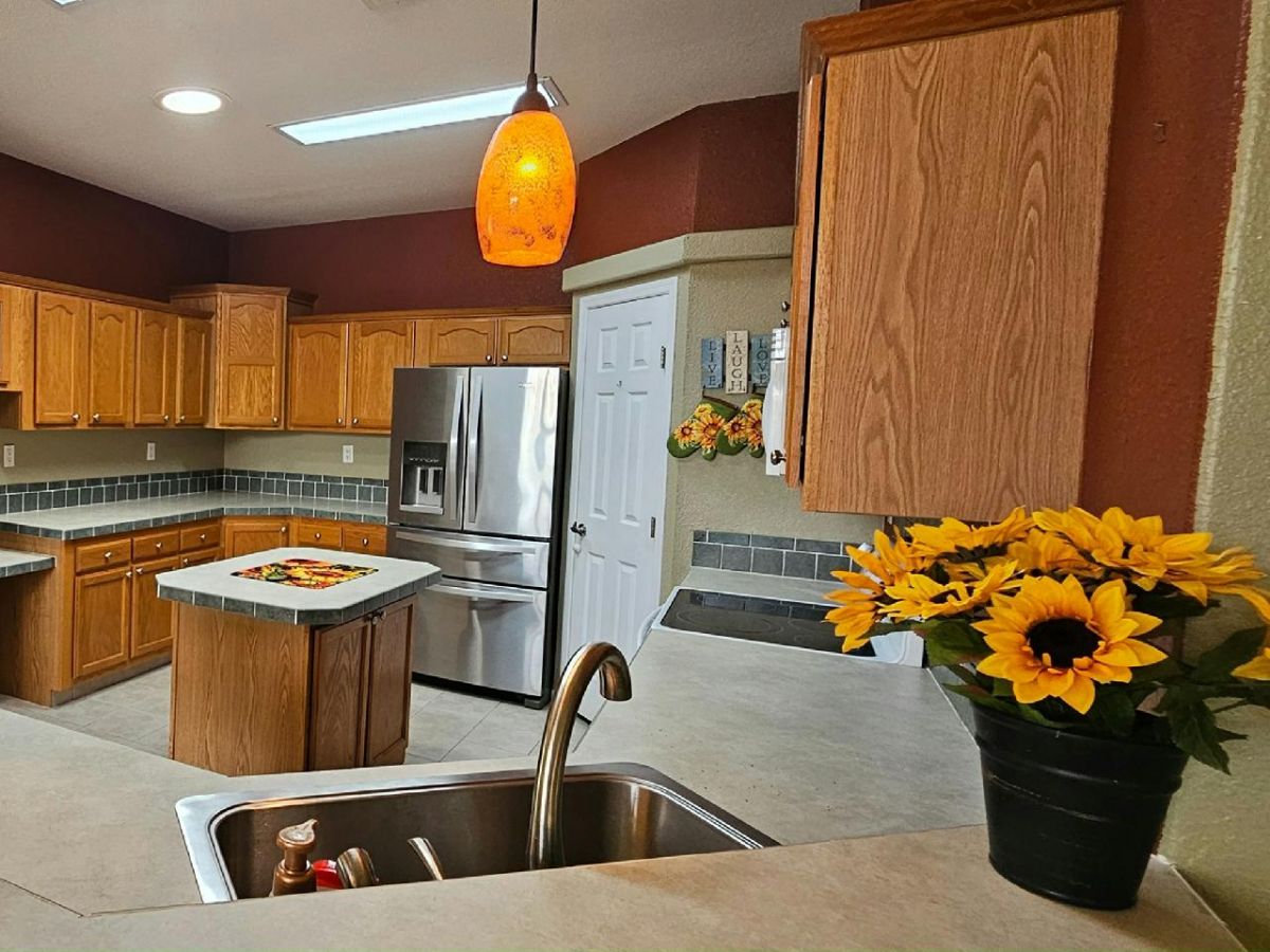 1926 Sunflower Circle