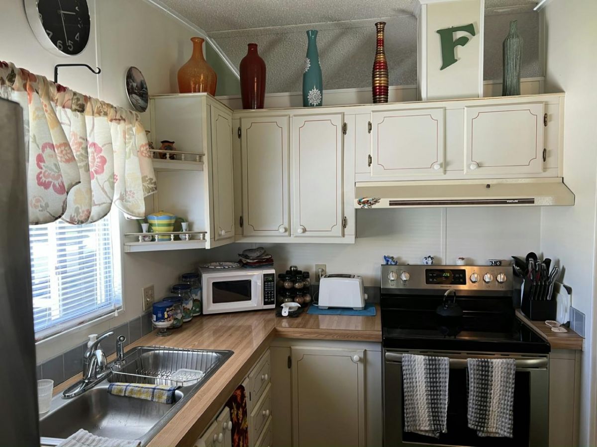 7080 SE CARROTWOOD LANE