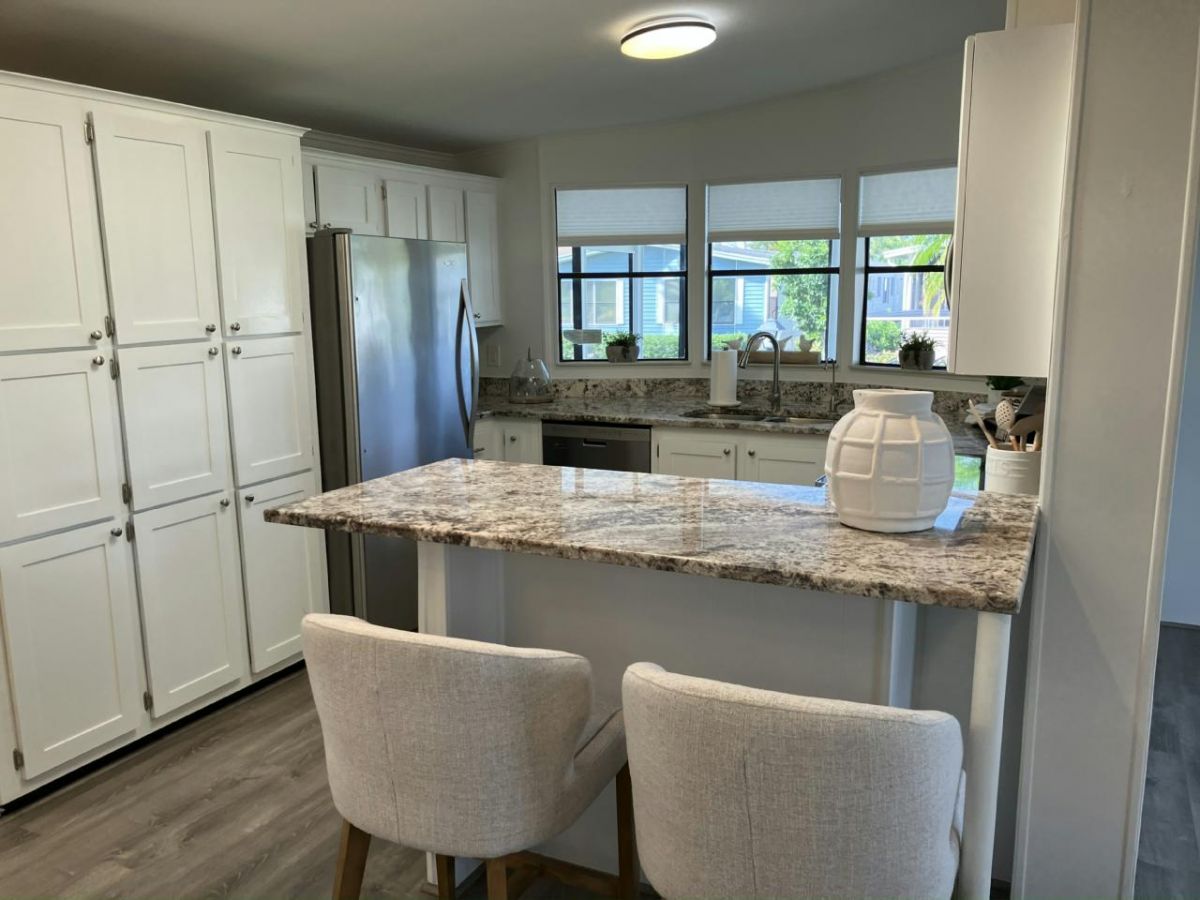 2302 NIAGARA LANE, #J02