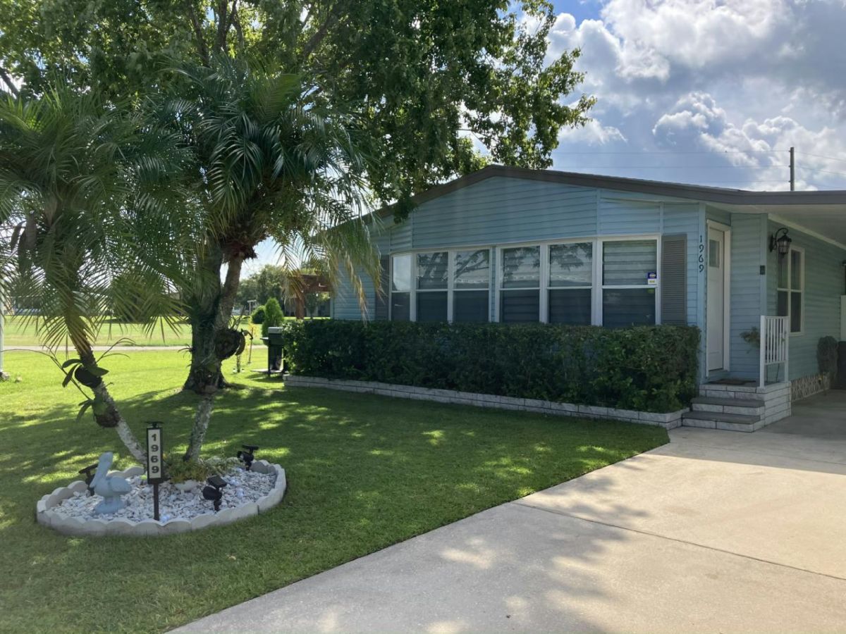 1969 WARWICK HILLS DR.