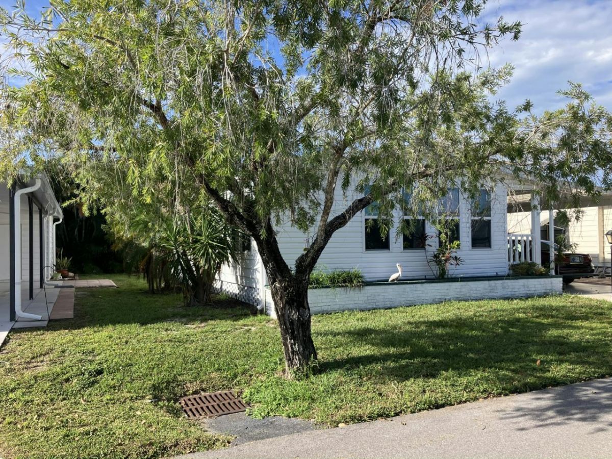 952 PLYMOUTH ROCK DR, #126