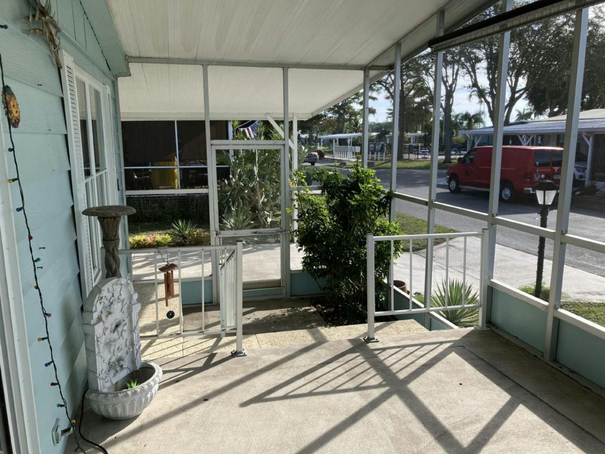 971 BUNKER HILL DR, #16