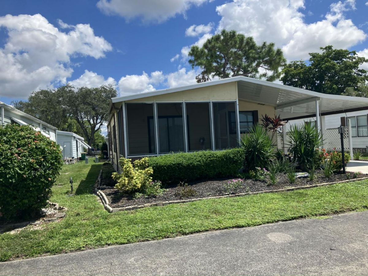 974 VALLEY FORGE LANE, #61