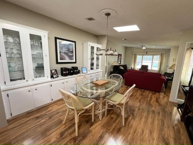 4008 Avenida Del Tura