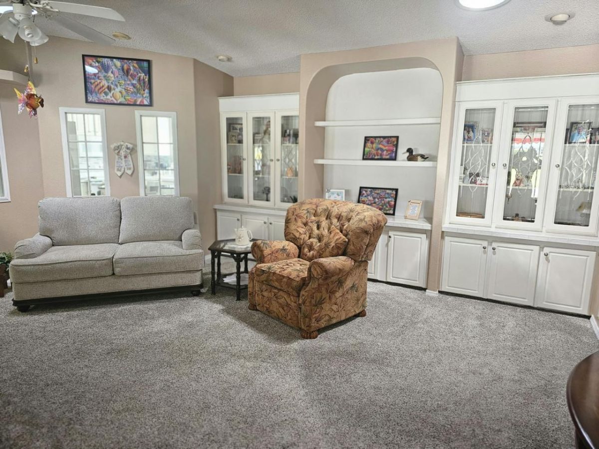 1572 Tanglewood Circle