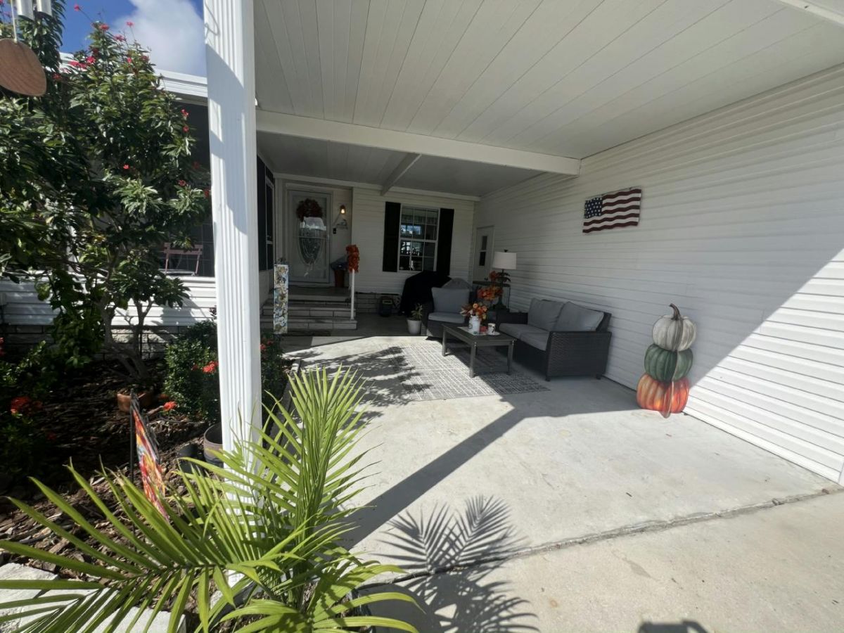 3009 Lemon Terrace Dr