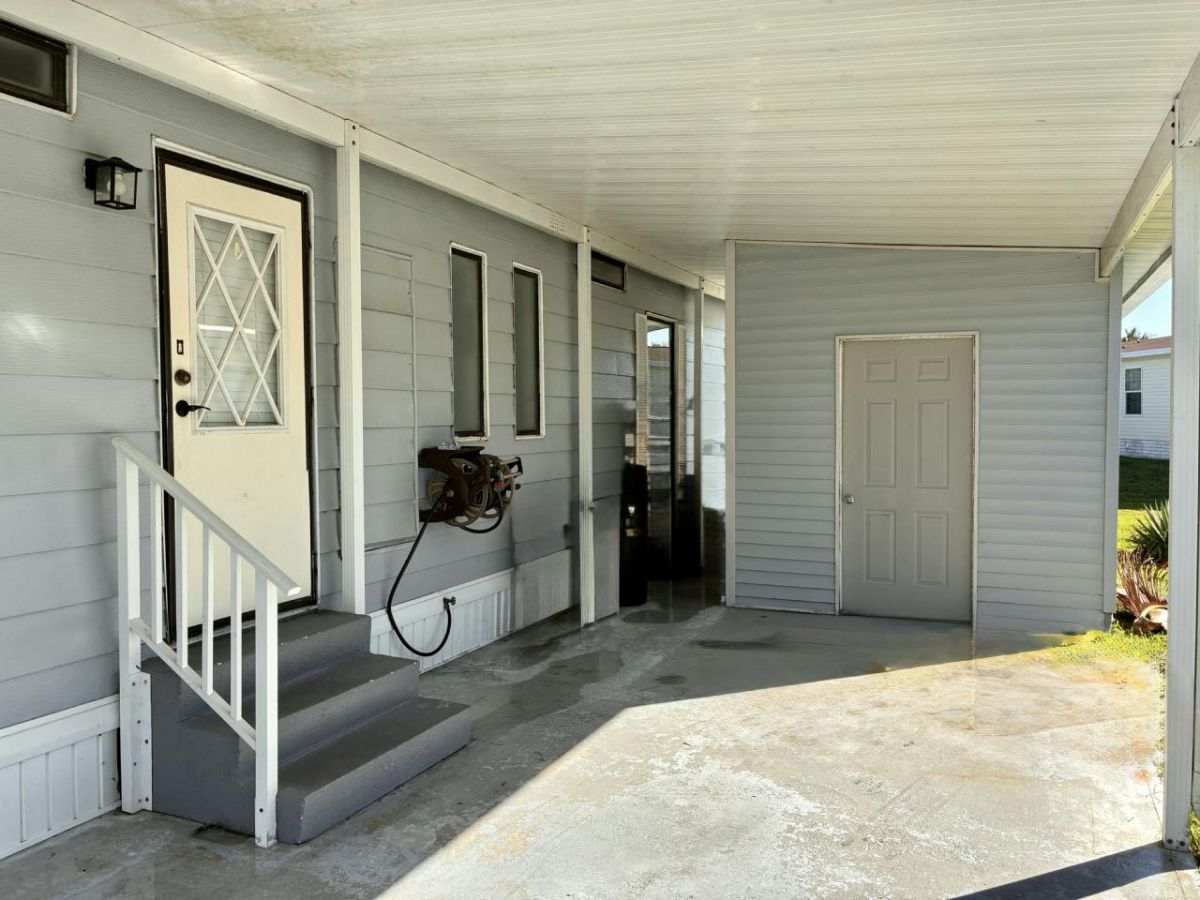 4612 SE COTTONWOOD TERR