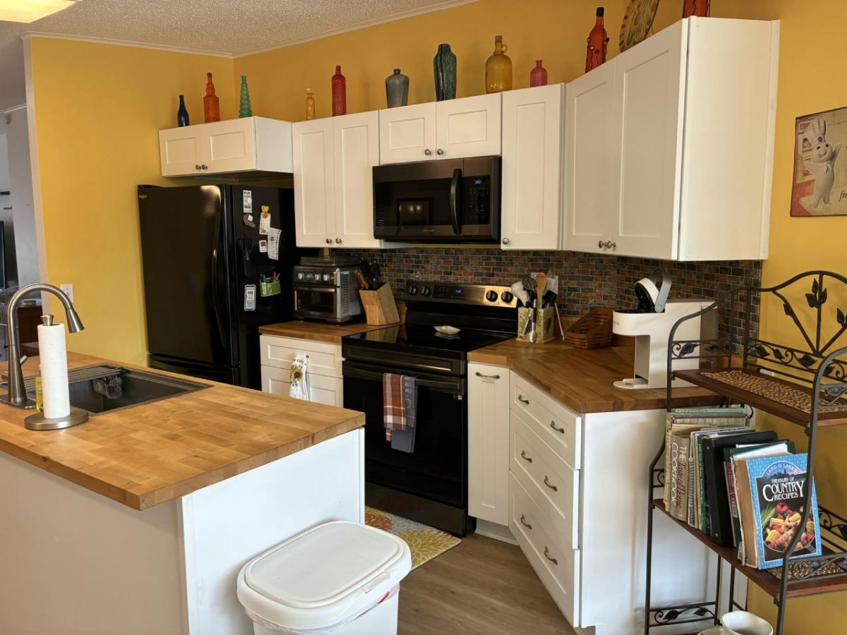 2808 STEAMBOAT LOOP #272