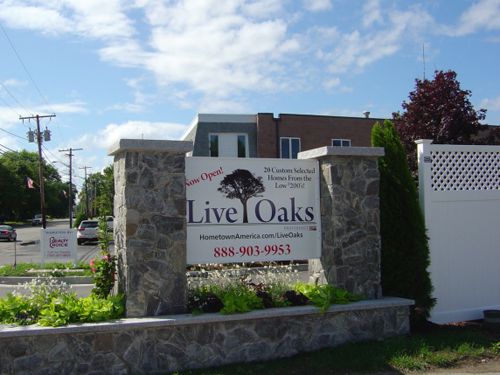 Live Oaks Village Hometown America