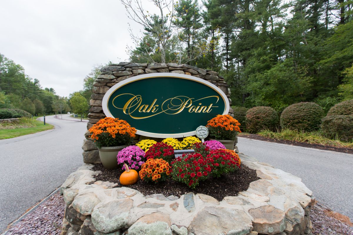 Oak Point Hometown America