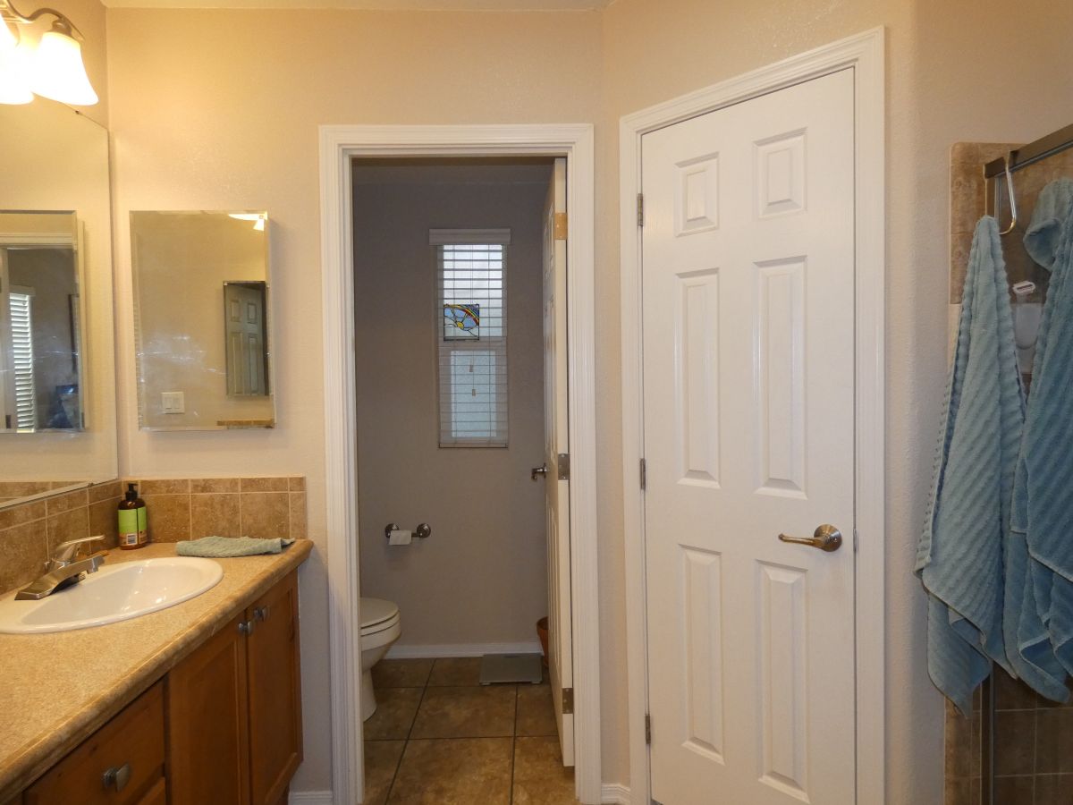 1110 North Henness Rd 1325