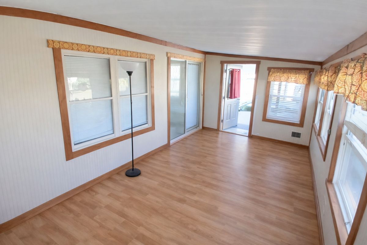 904 52nd Avenue Terrace W