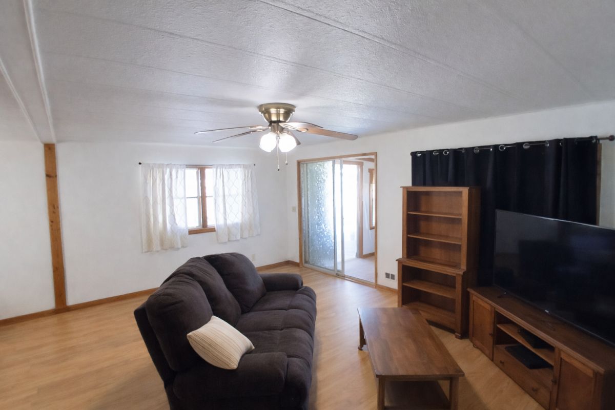 904 52nd Avenue Terrace W