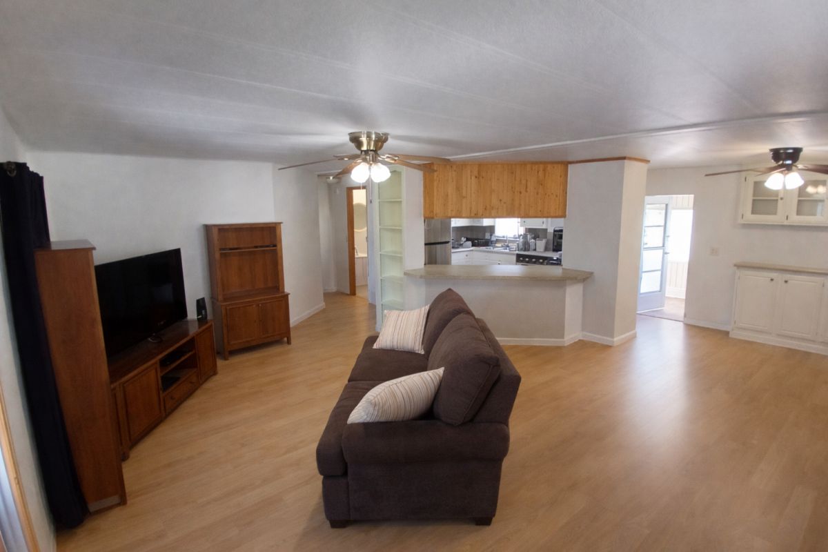 904 52nd Avenue Terrace W