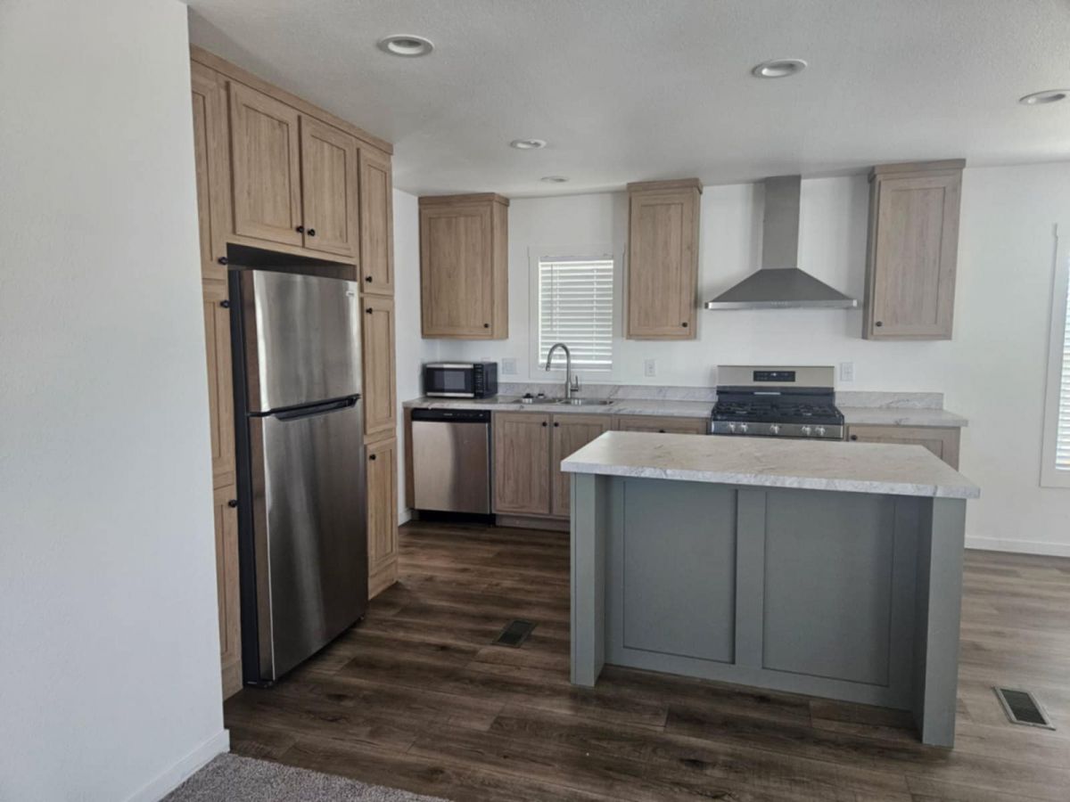 10936 E. APACHE TRAIL, LOT#44