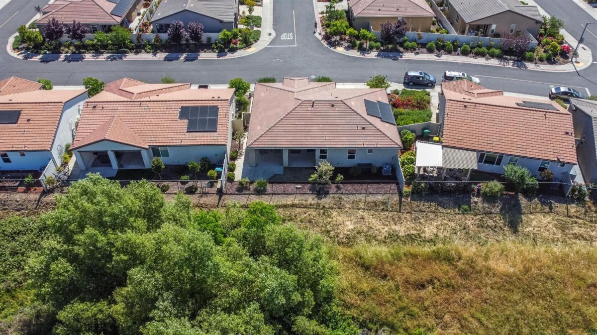 1050 Pacifico Lane