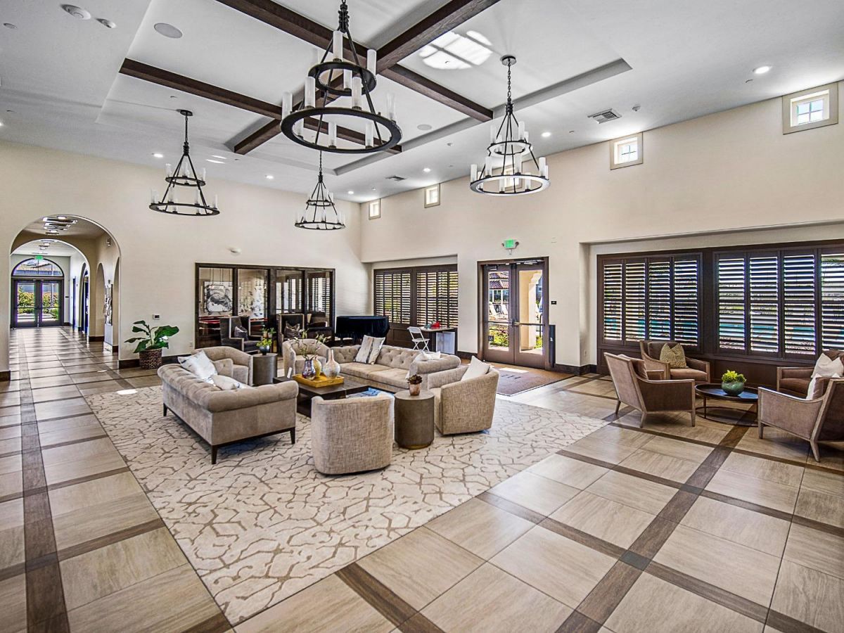 1050 Pacifico Lane