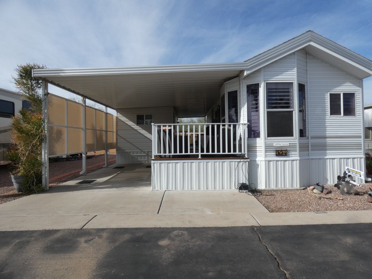 1110 North Henness Rd 934