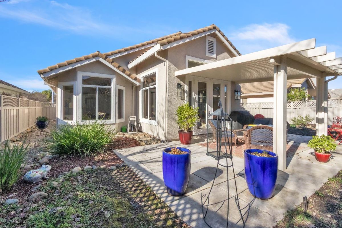 7209 Acorn Glen Loop