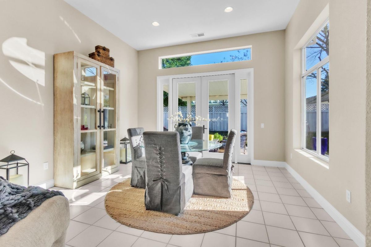 7209 Acorn Glen Loop
