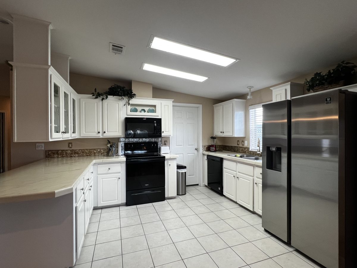 29200 S. Jones Loop Road #537