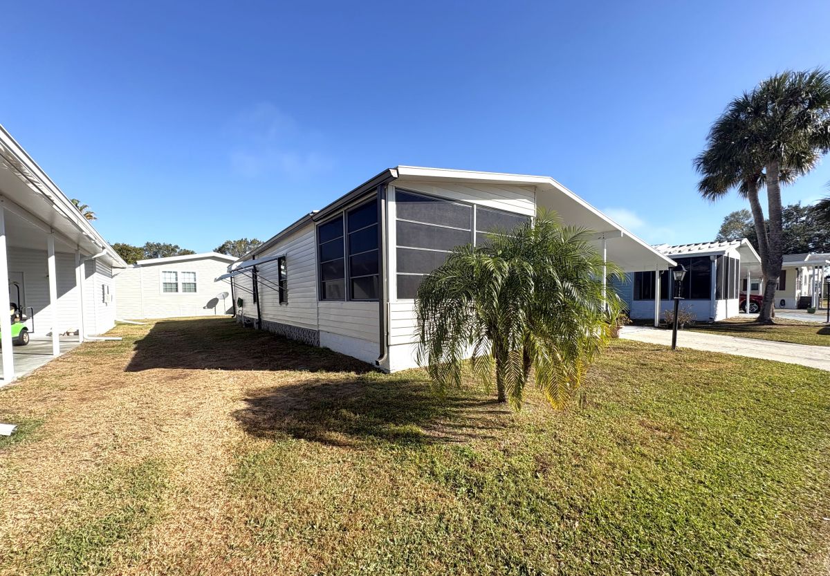 2552 NE Turner Ave #0116