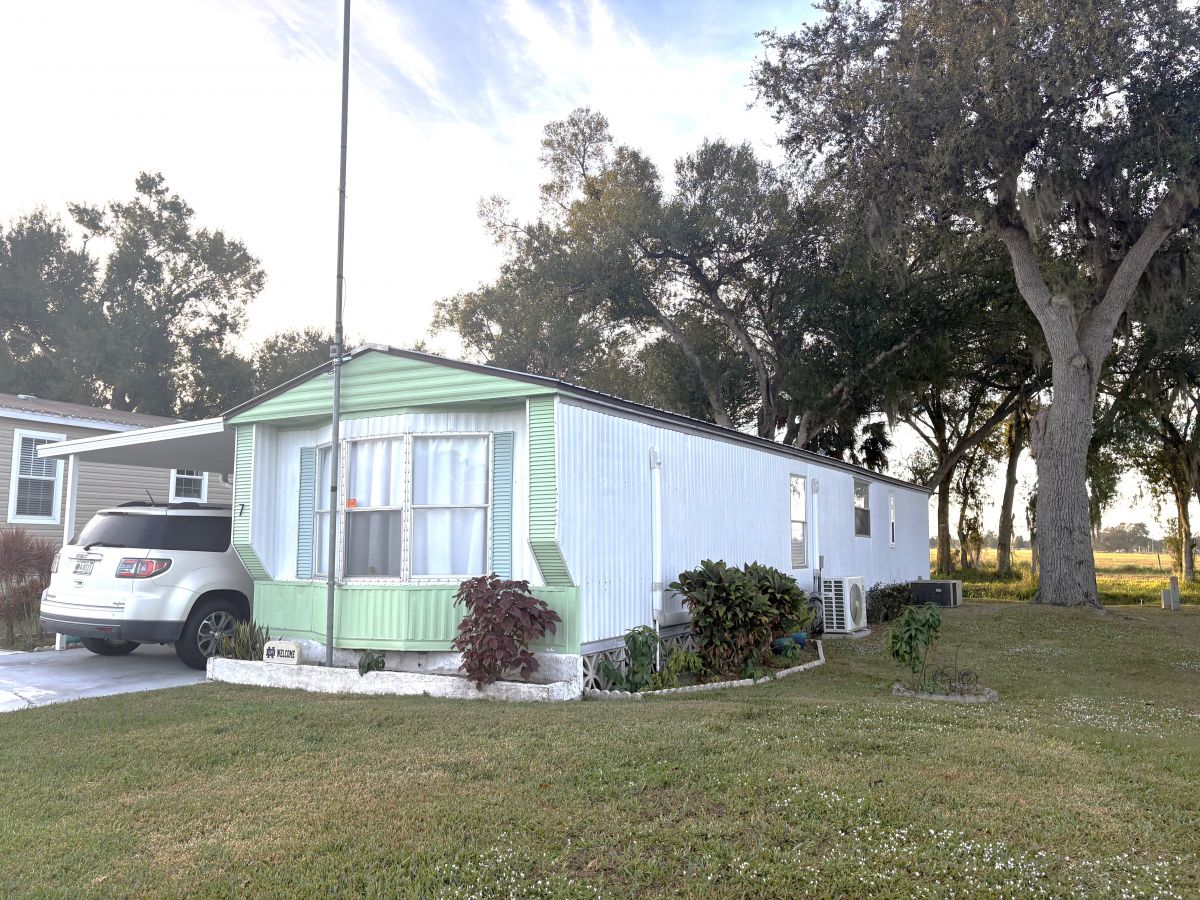 2552 NE Turner Ave #0007