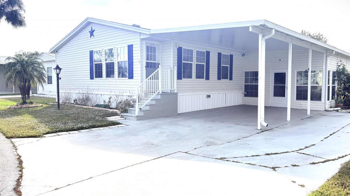 2552 NE Turner Ave #0018