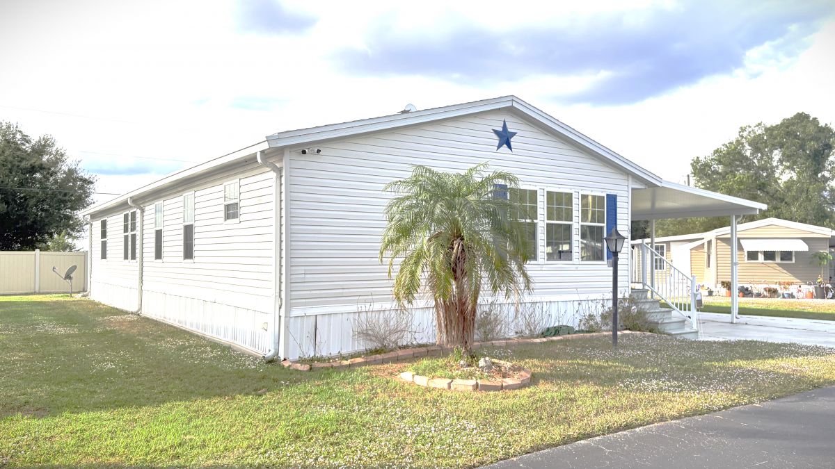 2552 NE Turner Ave #0018