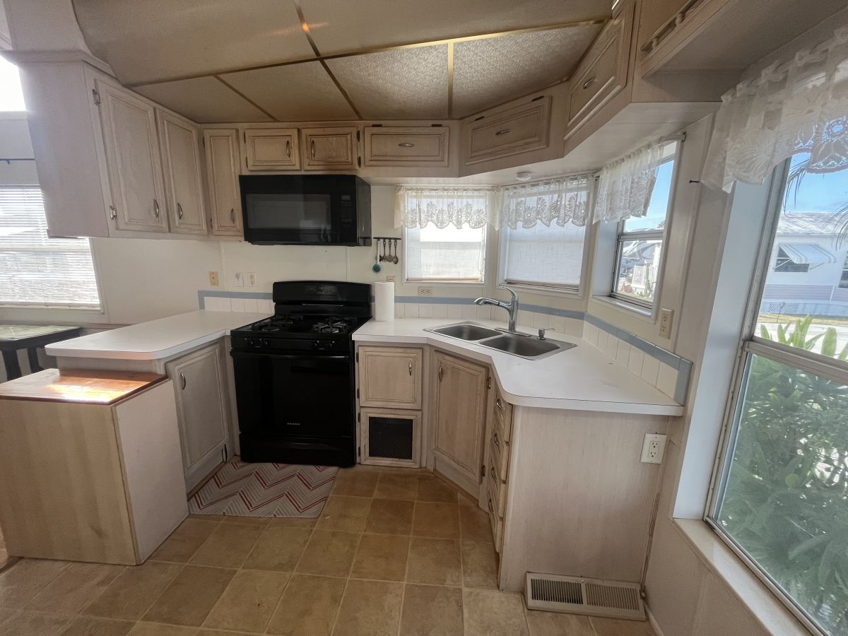 11911 66th Street 214