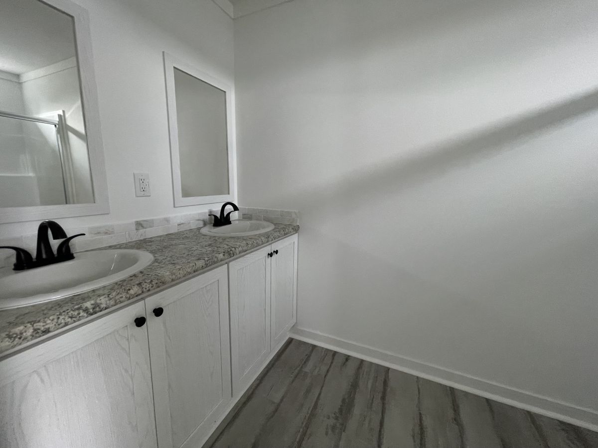 3000 US HWY 17/92 W LOT #564