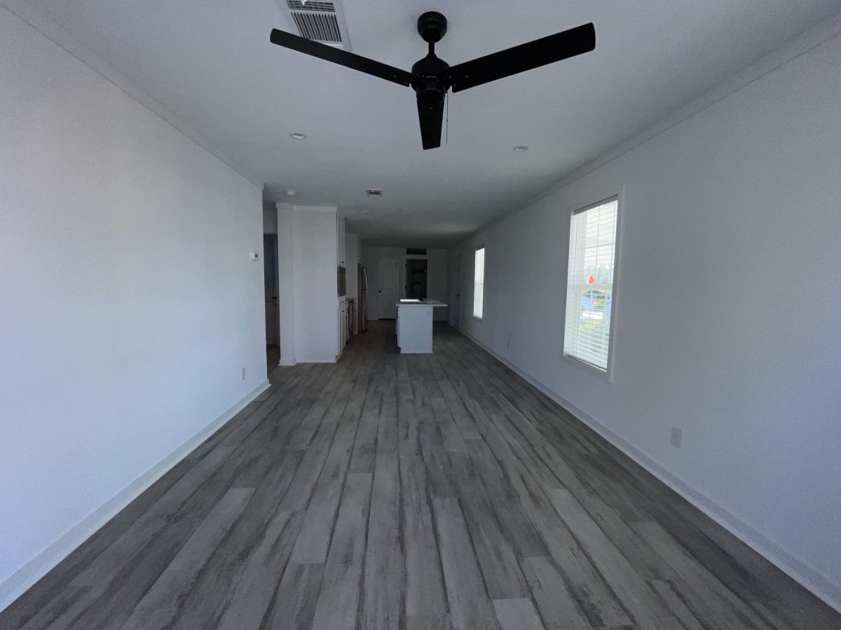 3000 US HWY 17/92 W LOT #564