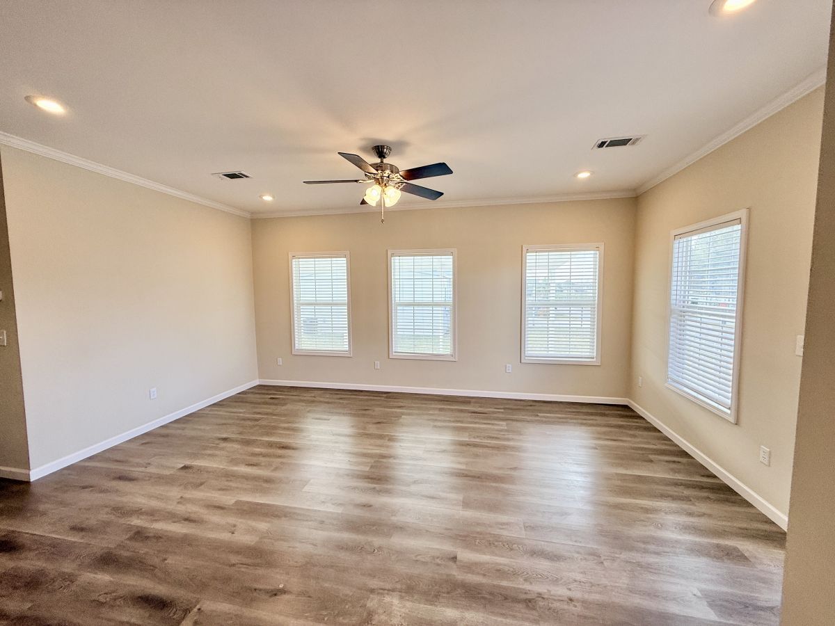 7424 Flowering Tree Circle