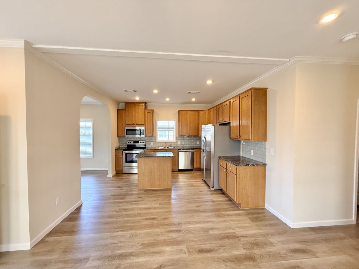 7424 Flowering Tree Circle