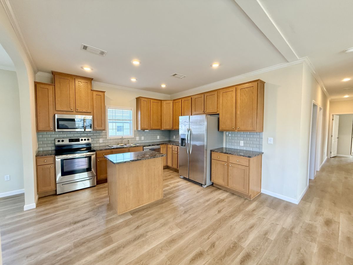 7424 Flowering Tree Circle