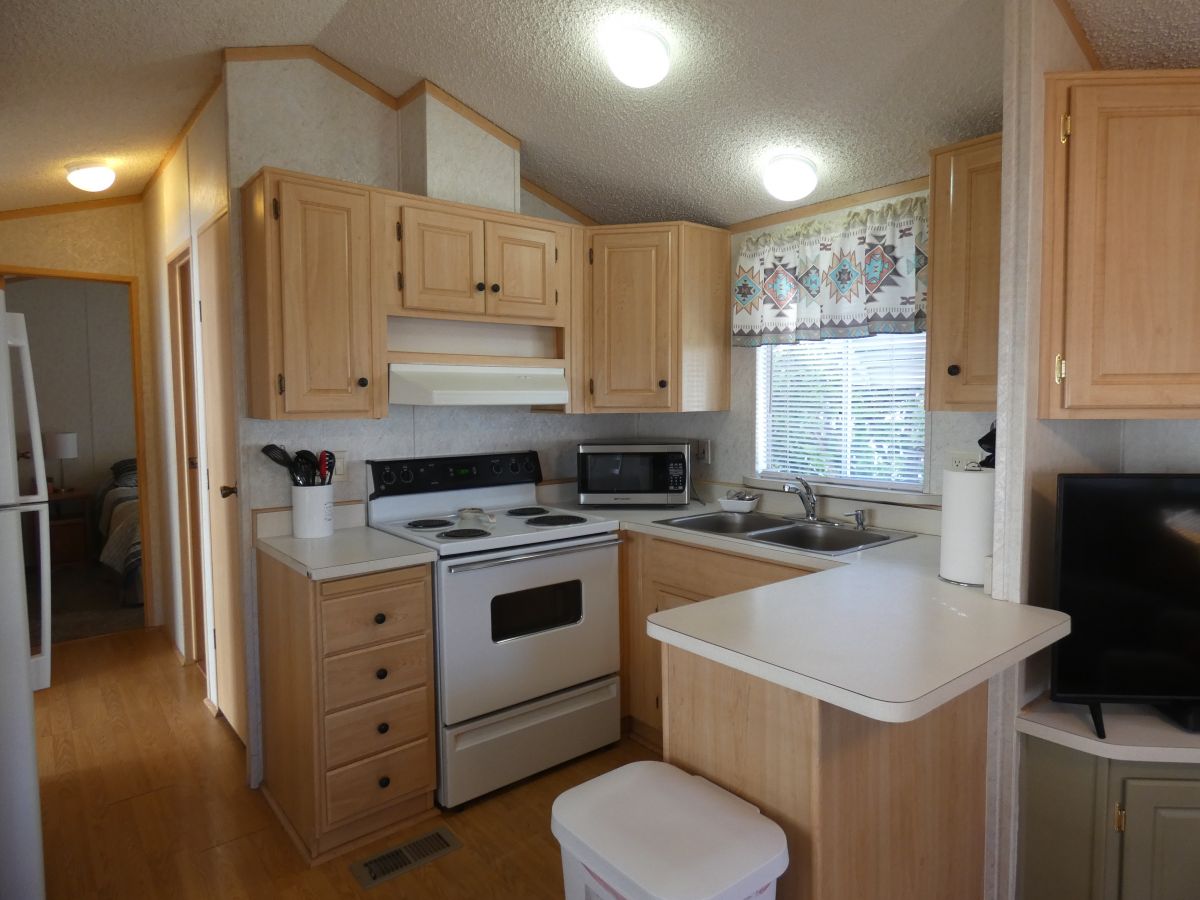 1110 North Henness Rd 205