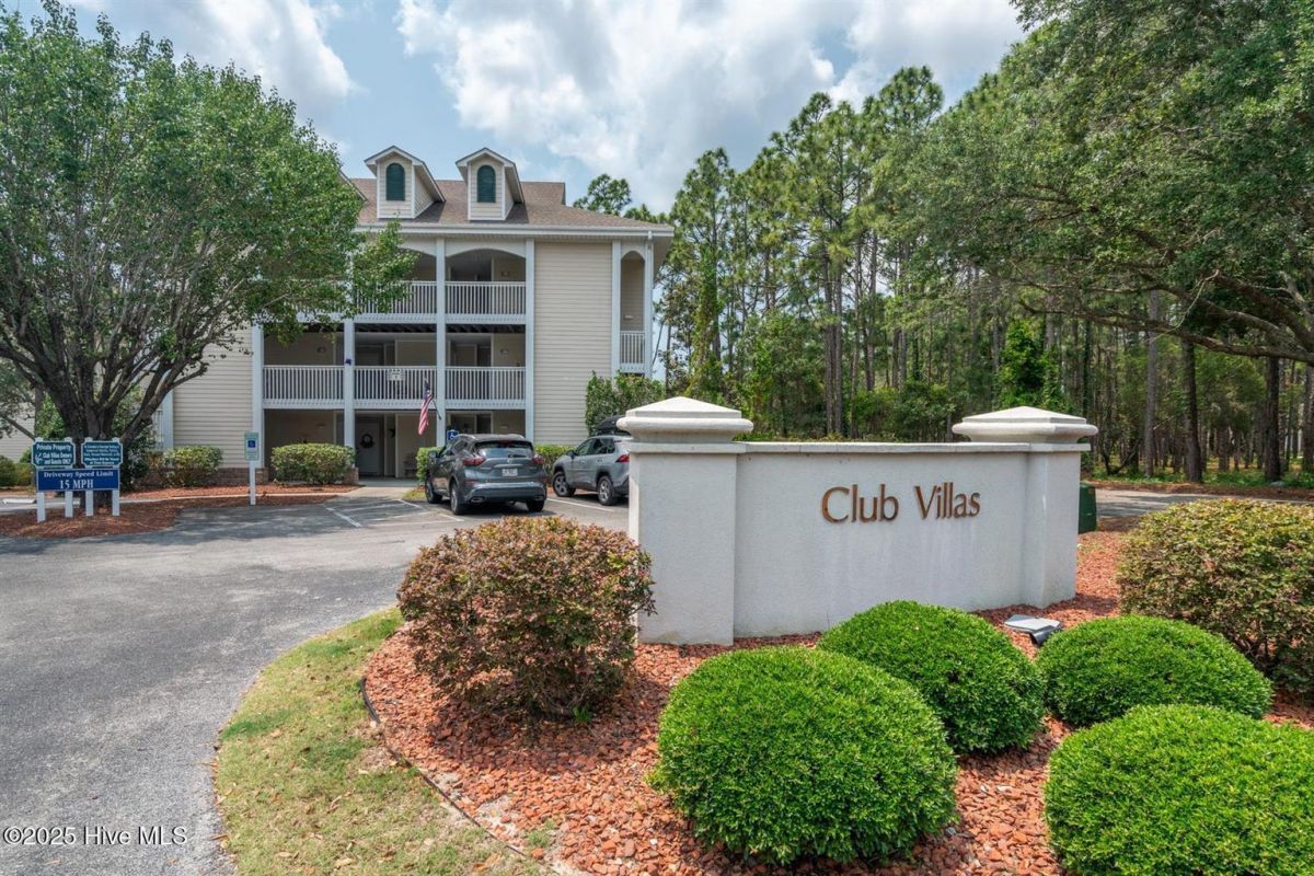 3350 Club Villas Drive