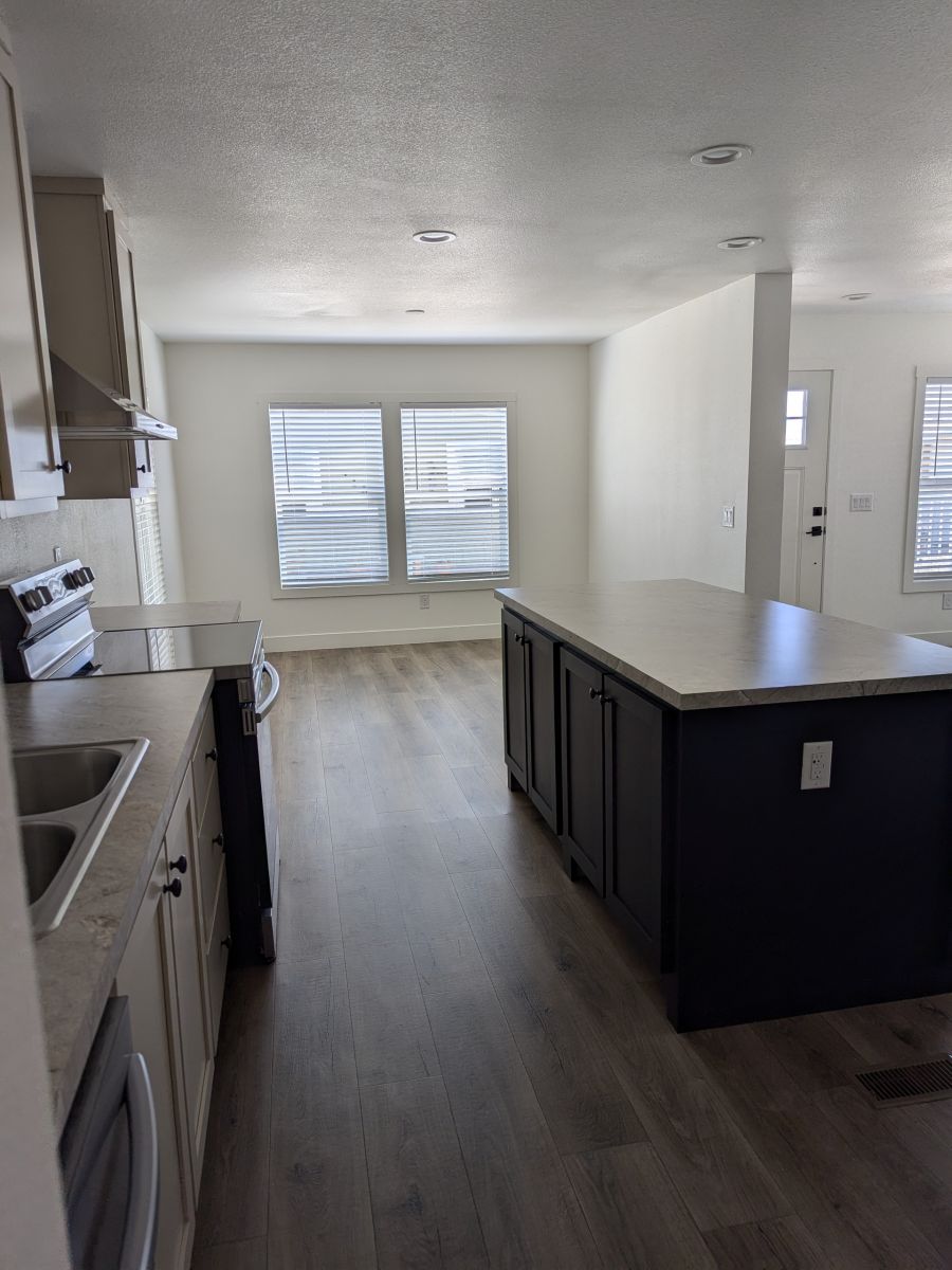 8600 E. Broadway Rd, Lot 102